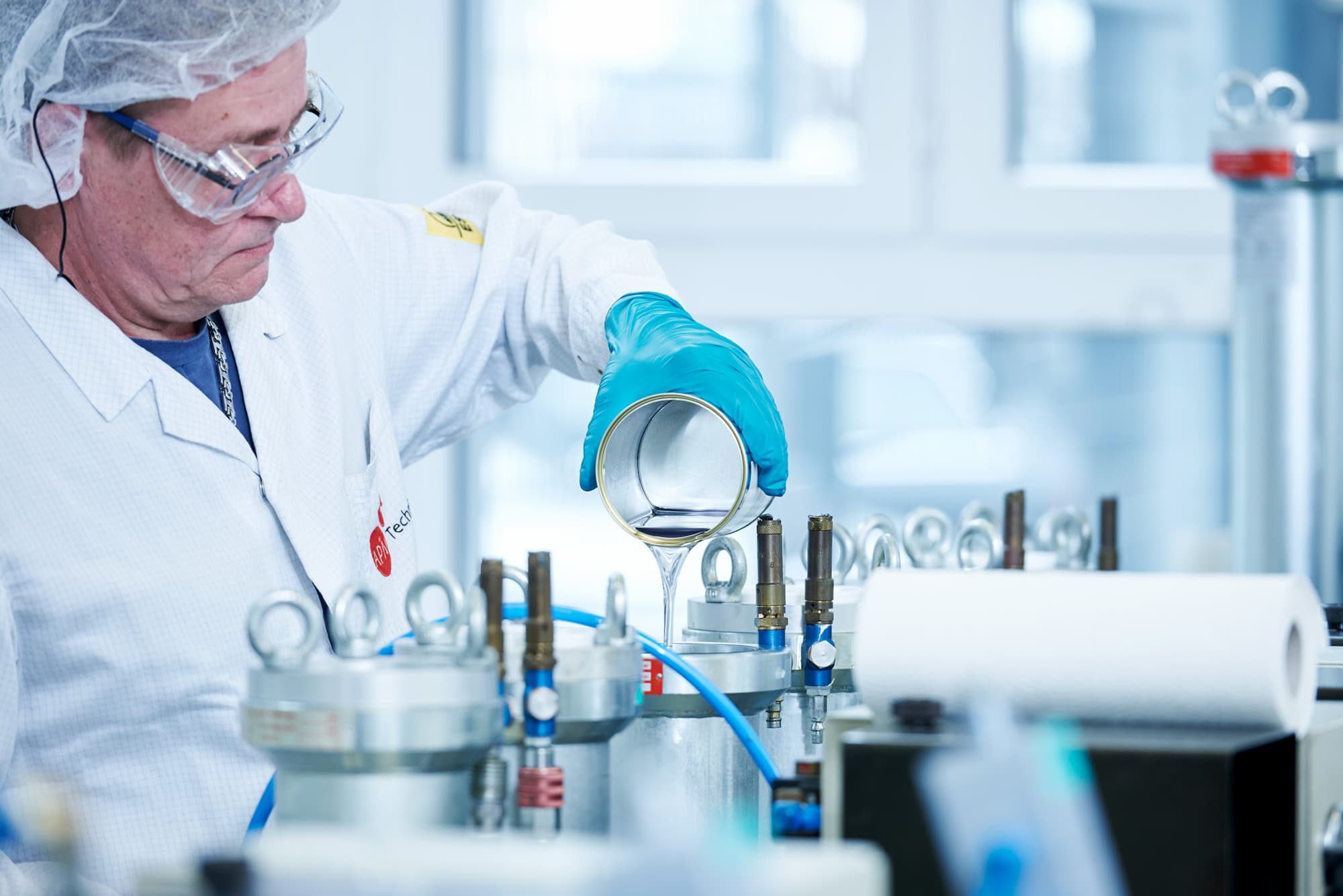 Abatech Filling and Packaging | Production of Adhesives | Production | Abatech