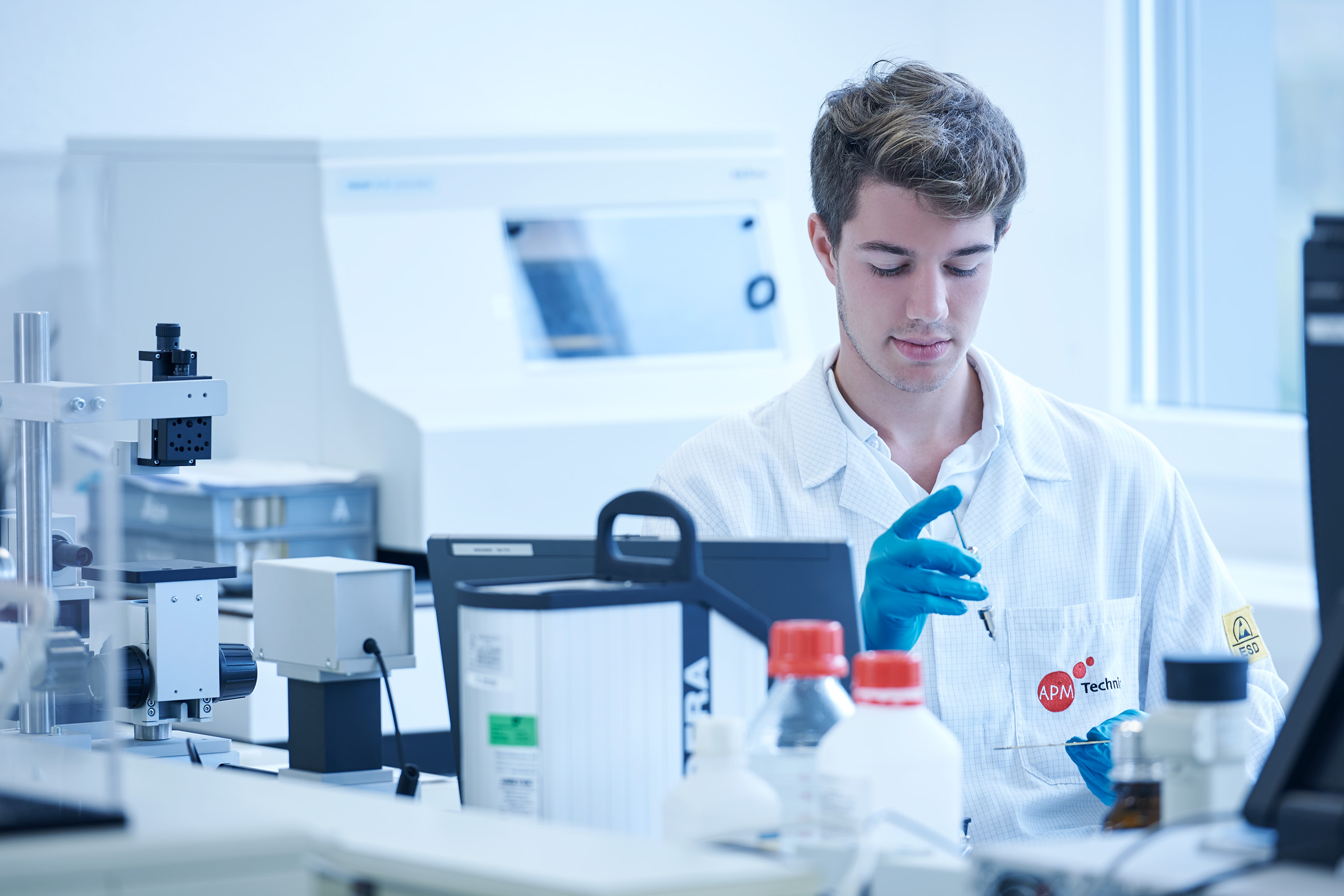 Spécialiste du collage (EAS) EWF/DVS® 